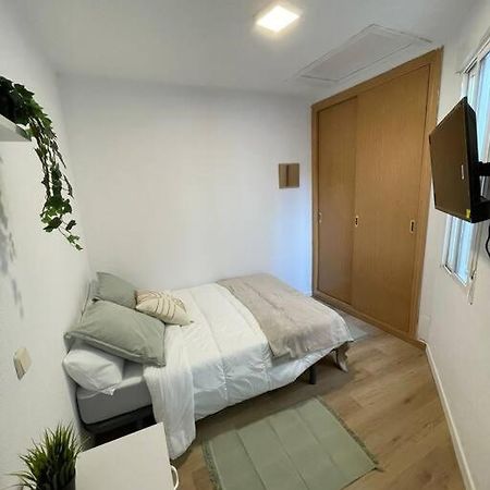 Juan Pantoja, Apartamento Para 2 En Metro Alvarado Madrid Bagian luar foto